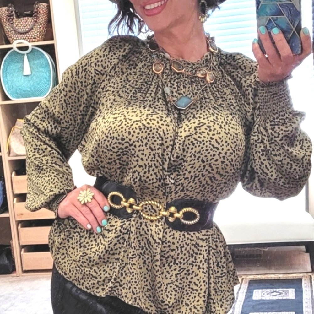 Gorgeous H&M high neck blouse